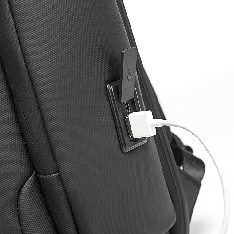 Smart Anti-Theft Backpack with USB Port for 17.3" Laptop – Bange Camaro 