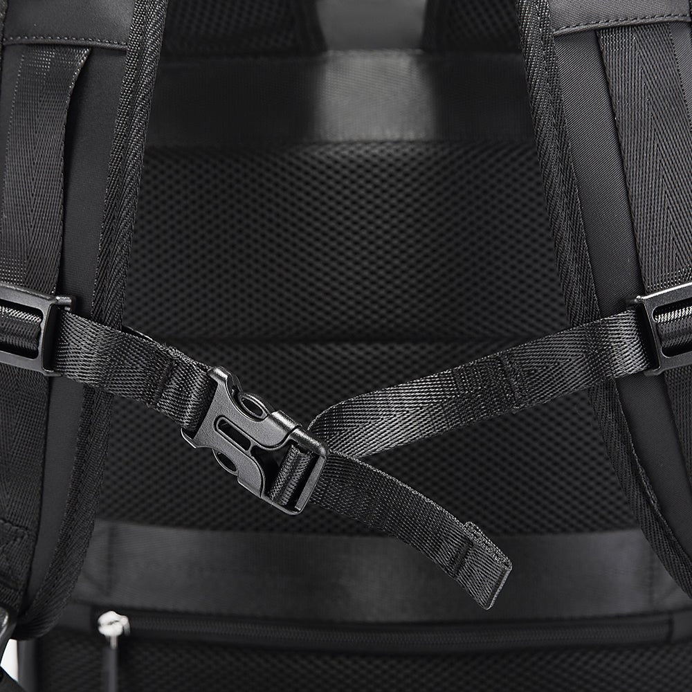 Water-Resistant Travel Backpack with Heat Protection – Bange Traverse 